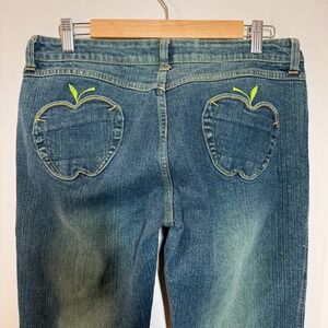 Apple Bottoms Vintage Y2K Medium Wash Straight Leg Jeans Green Stitching 9/10